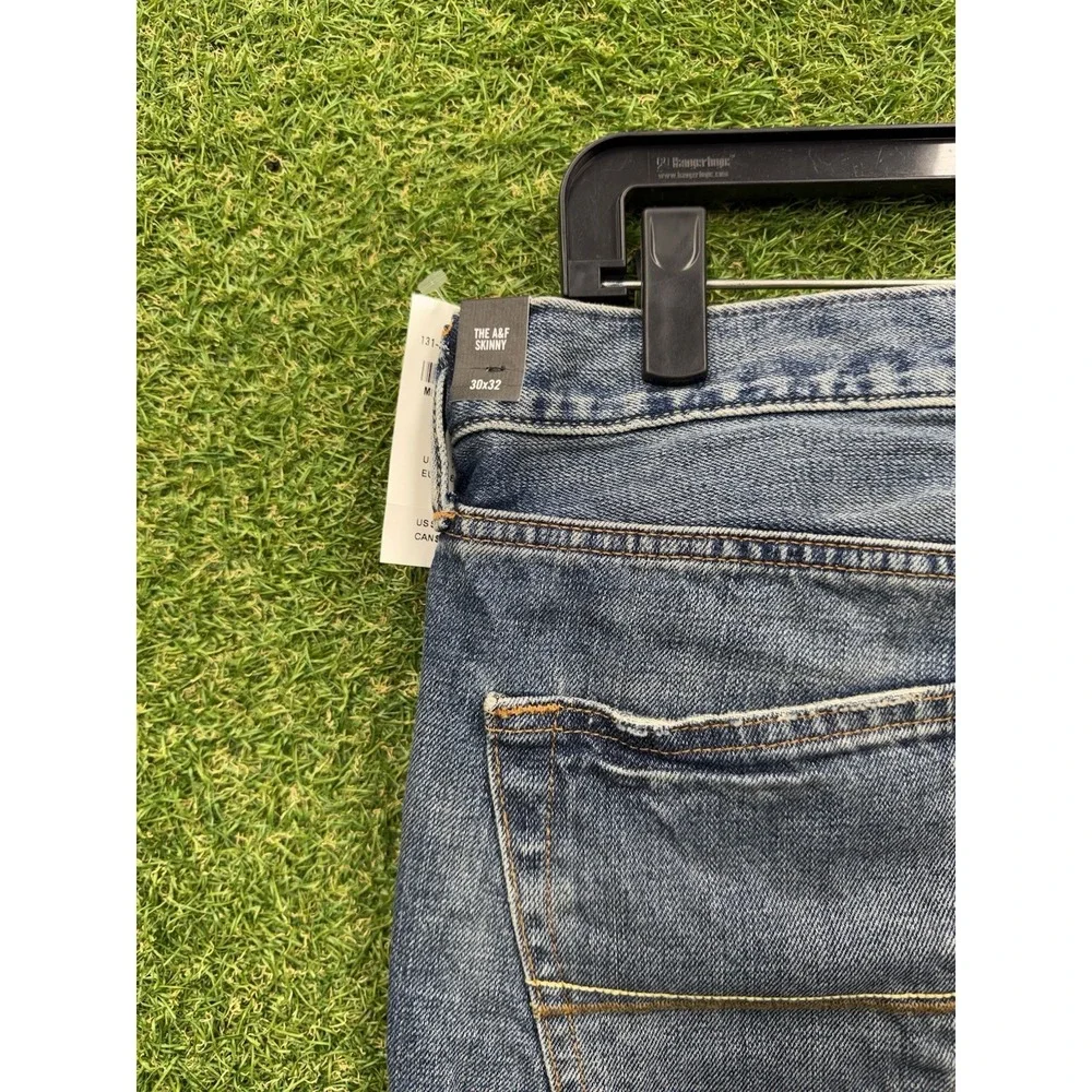 Abercrombie & Fitch Jeans Mens 30x32 The A&F Skinny Fit Medium Wash Denim NWT